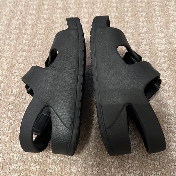 Kid Sandals - Picture 2 of 7